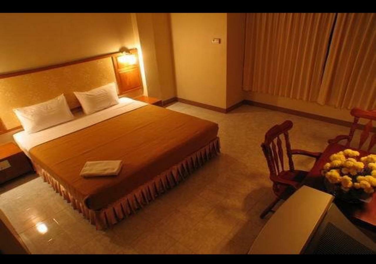 Phimai Inn Hotel Exterior photo