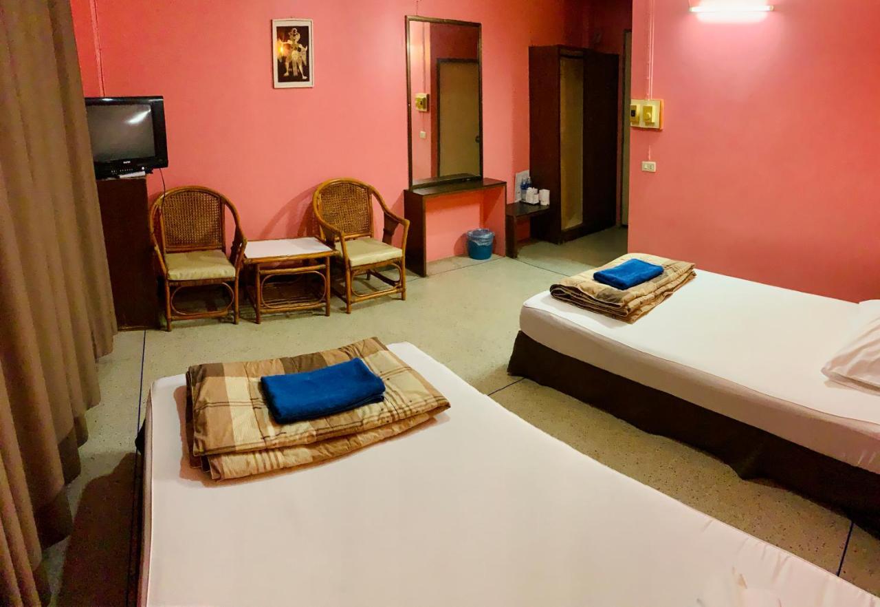 Phimai Inn Hotel Exterior photo